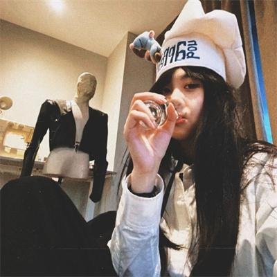 府上娶了个锦鲤新娘